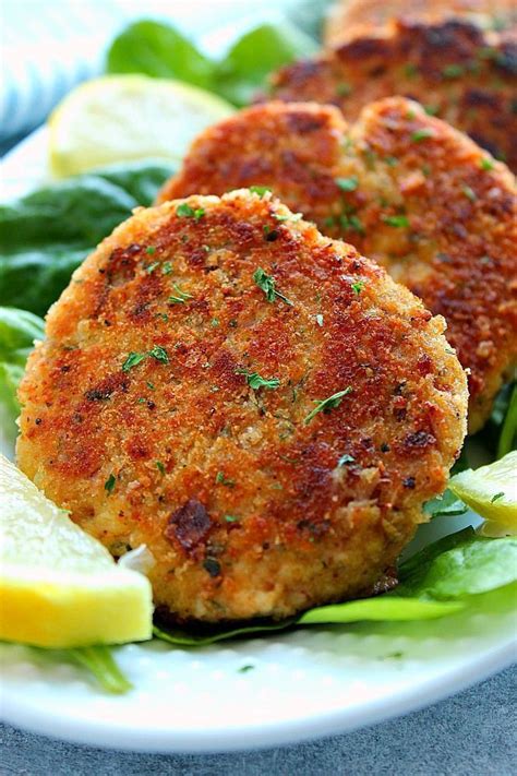 Lemon Garlic Tuna Cakes Recipe – the best and easy patties made with canned tuna, lemon juice ...