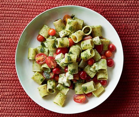 Mezzi Rigatoni with Raw Tomato Sauce | Connecticut Public