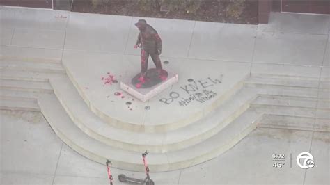 Bo Schembechler statue vandalized