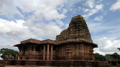 Musical pillars, floating bricks adorn 800-year-old Ramappa temple | Latest News India ...