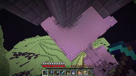 Top 5 uses for the Feather Falling enchantment in Minecraft