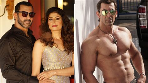 Pooja Batra has a burning HOT reaction to Nawab Shah's shirtless pic ...