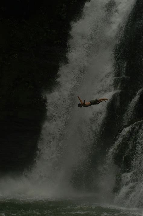 EXTREME CLIFF JUMPING ADVENTURE - Jaco Canyoning