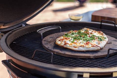 Using a Pizza Stone | Tips & Techniques | Weber Grills