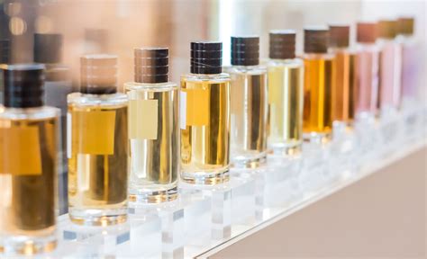 Langkah-Langkah Mulai Bisnis Parfum Merk Sendiri - Amulia Parfum