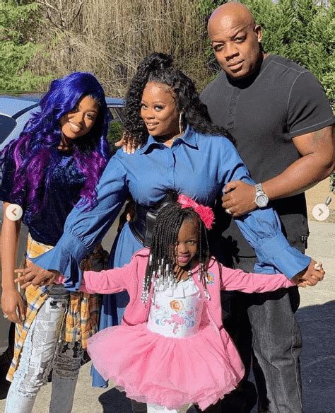 'Xscape' Tamika Scott shares adorable photos with two look-alike daughters and husband