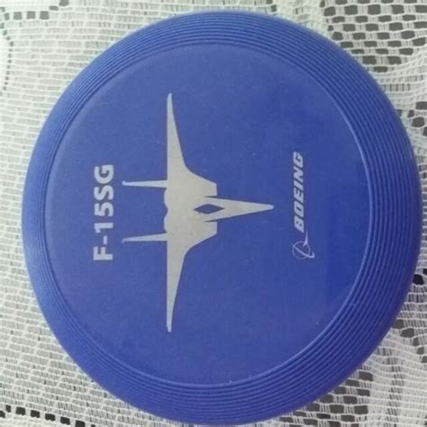 Frisbee, Hobbies & Toys, Toys & Games on Carousell