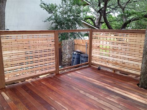 Deck Screen