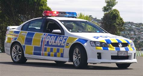 NZ Highway Patrol Holden Commodore | Police cars, Police, Emergency vehicles