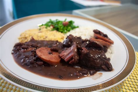 Receita de Feijoada Simples e Rápida | CyberCook