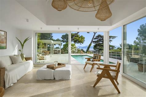 Rent Villa Cannes - 3 Bedrooms - Sea view - Sea view . Ref 1215L