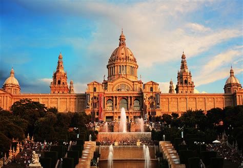 25 Top Tourist Attractions in Barcelona (with Map & Photos) - Touropia