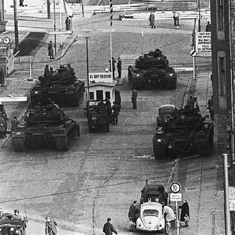 The standoff at Checkpoint Charlie – History of Sorts