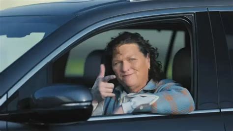 The ‘It’s Not Going to Fit’ Actress in the New Allstate Commercial and ...