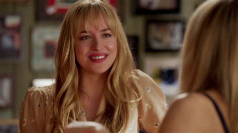 Dakota Johnson Life: HD Screencaps from "Ben And Kate" Season 1.08 ...