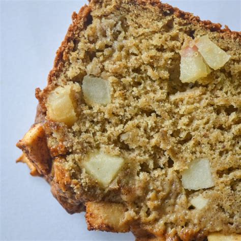 Apple Pie Banana Bread - Macaroniebites