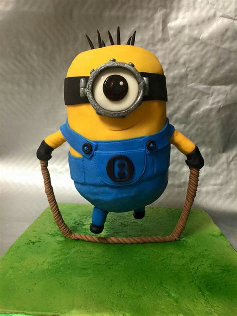 Crazy Cake Designs by Anna: Minion jumping rope. Cute, cute, cute ...