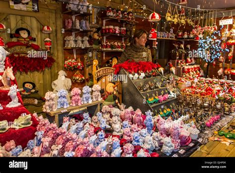 Christmas market in main square in Bruges, Belgium Stock Photo - Alamy