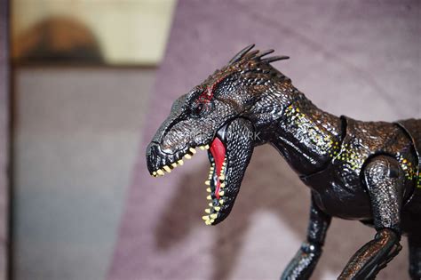 Toy Gives Us First Good Look at the Indoraptor from 'Jurassic World ...