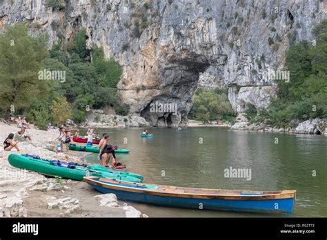 Canoeing and swimming in the Ardeche river at Vallon Pont d' Arc Stock ...