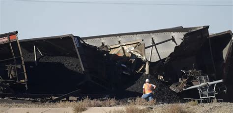 LA Post: Broken rail caused fatal Colorado train derailment that collapsed bridge, early ...