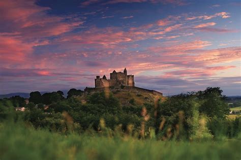 Where To See the Most Gorgeous Views in Ireland [Photos]