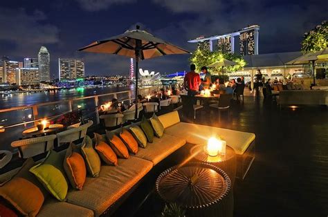 Lantern @ Fullerton Bay Hotel Singapore... | Rooftop bar bangkok, Best rooftop bars, Rooftop bar