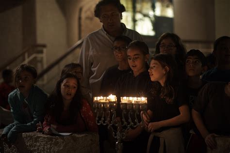 How to Light a Menorah — Union of Messianic Jewish Congregations