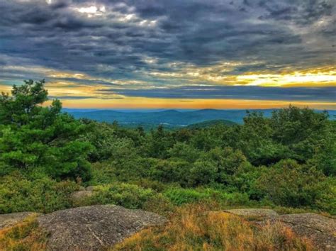 Beginner Hikers Can Start With These 8 Simple New Hampshire Trails