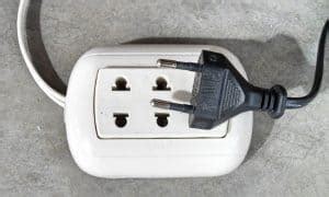 Electricity and Plugs in Peru - How to Peru