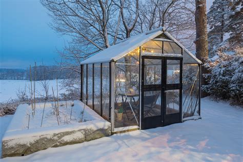 Guide to Using Your Greenhouse in Winter