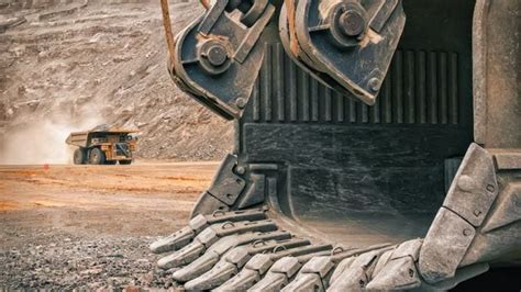 5 Things to Consider When Buying Mining Equipment - Market Share Group