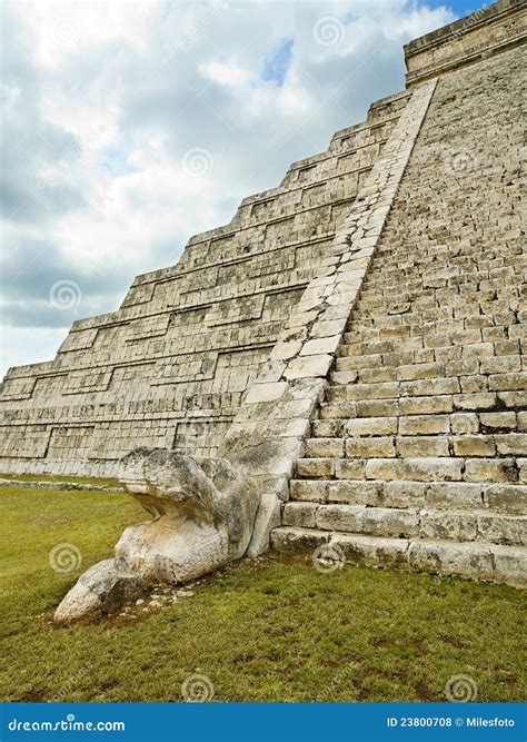 Feathered Serpent in Pyramid Kukulkan Chichen Itza Stock Photo - Image ...