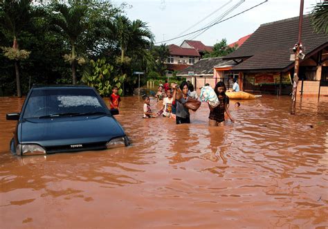 Contoh Gambar Banjir - Homecare24