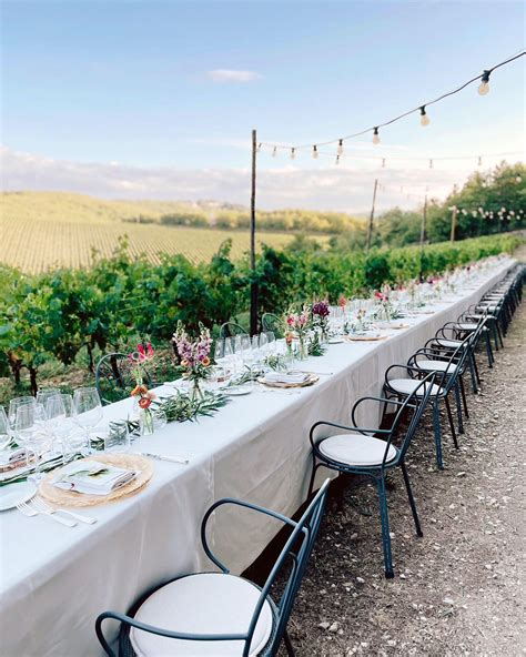 This Winery Hosts The Most Beautiful Vineyard Dinners In Tuscany