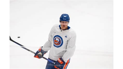 PHOTOS: Islanders Morning Skate Oct. 24, 2023 | New York Islanders