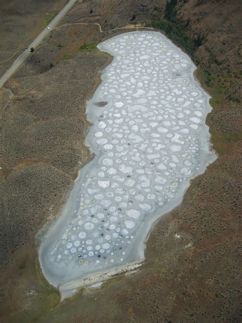 Spotted Lake, Canada - Unbelievable Info