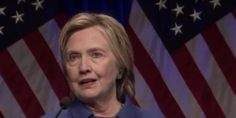 Everyone Is Talking About Hillary Clinton's Makeup-Free Look