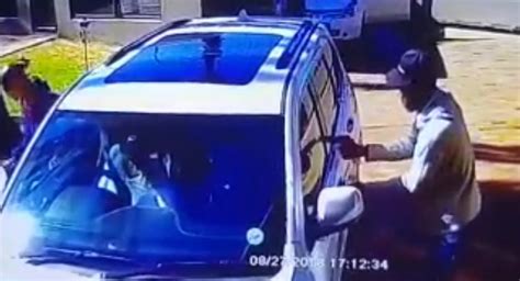 Attempted Carjacking In South Africa Ends With Victim Fighting Back ...