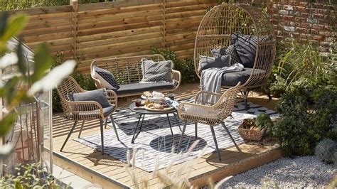B&Q garden furniture is on sale – get 20% off the trendiest outdoor pieces | Real Homes