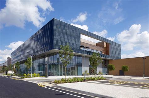 Circle Reading Hospital / Brydenwood | ArchDaily