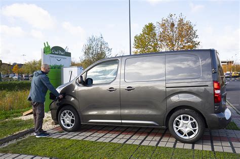 Photo 3 - citroen e-jumpy - Essai Citroën ë-Jumpy XS City Van : l'électrique taillé pour la ville