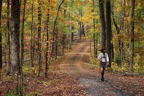 Natchez Trace Hiking Trails - NatchezTraceTravel.com