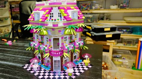 MOST INCREDIBLE Freestyle Lego Build of Lego Friends House by Misty Brick. - YouTube