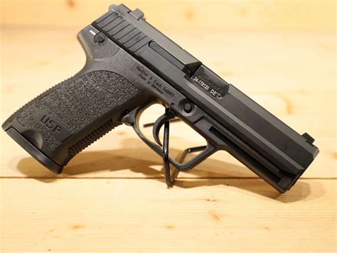 H&K USP Compact 9mm - ADELBRIDGE & CO