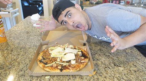 THE PIZZA CHALLENGE - YouTube