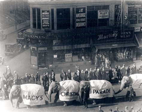 10 Interesting Things You May Not Know About Macy's Thanksgiving Day Parade | Vintage News Daily