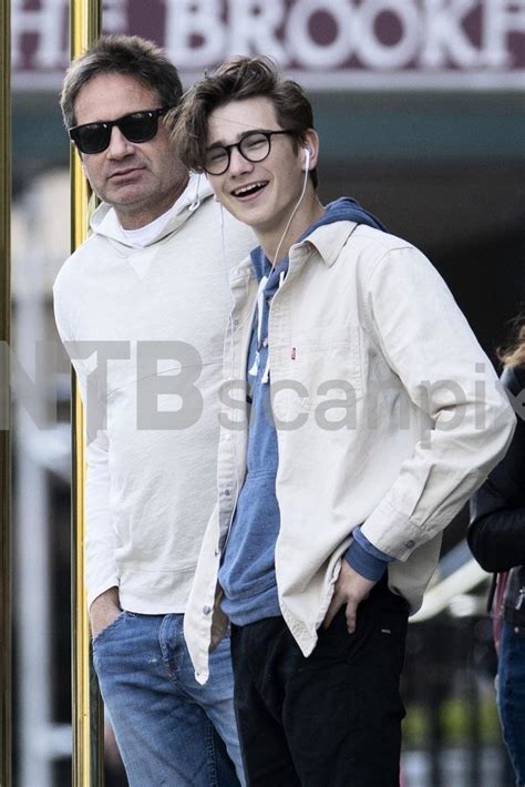 Photos: David Duchovny and son take a cab in New York - April, 2019 ...