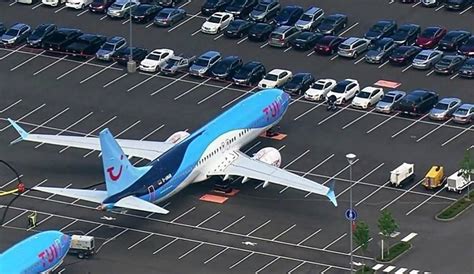 Boeing Forced to Park Grounded Planes in Staff Car Parking Lot ...