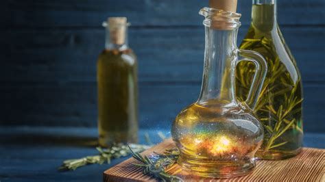 5 Anointing Oil Ingredients & Their Symbolic Meaning — Destiny Image